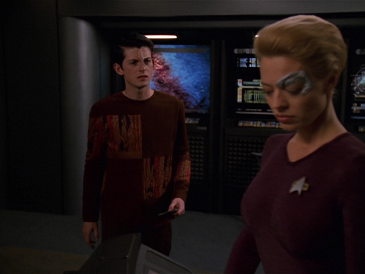extant_StarTrek_VOY_7x18-HumanError_2488.jpg