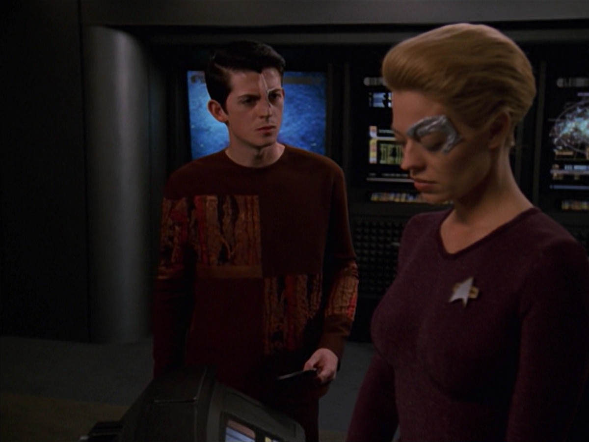 extant_StarTrek_VOY_7x18-HumanError_2490.jpg