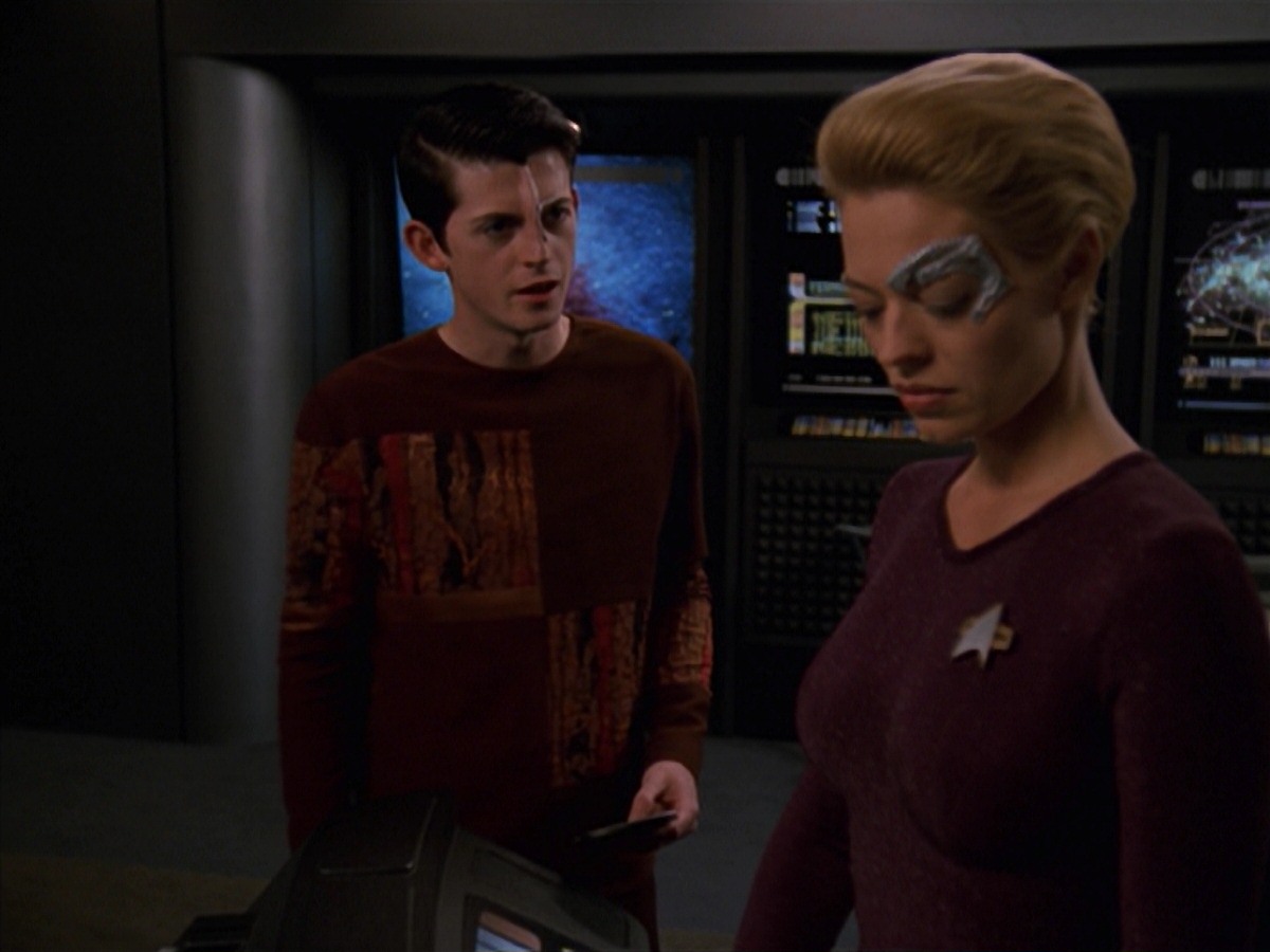 extant_StarTrek_VOY_7x18-HumanError_2493.jpg