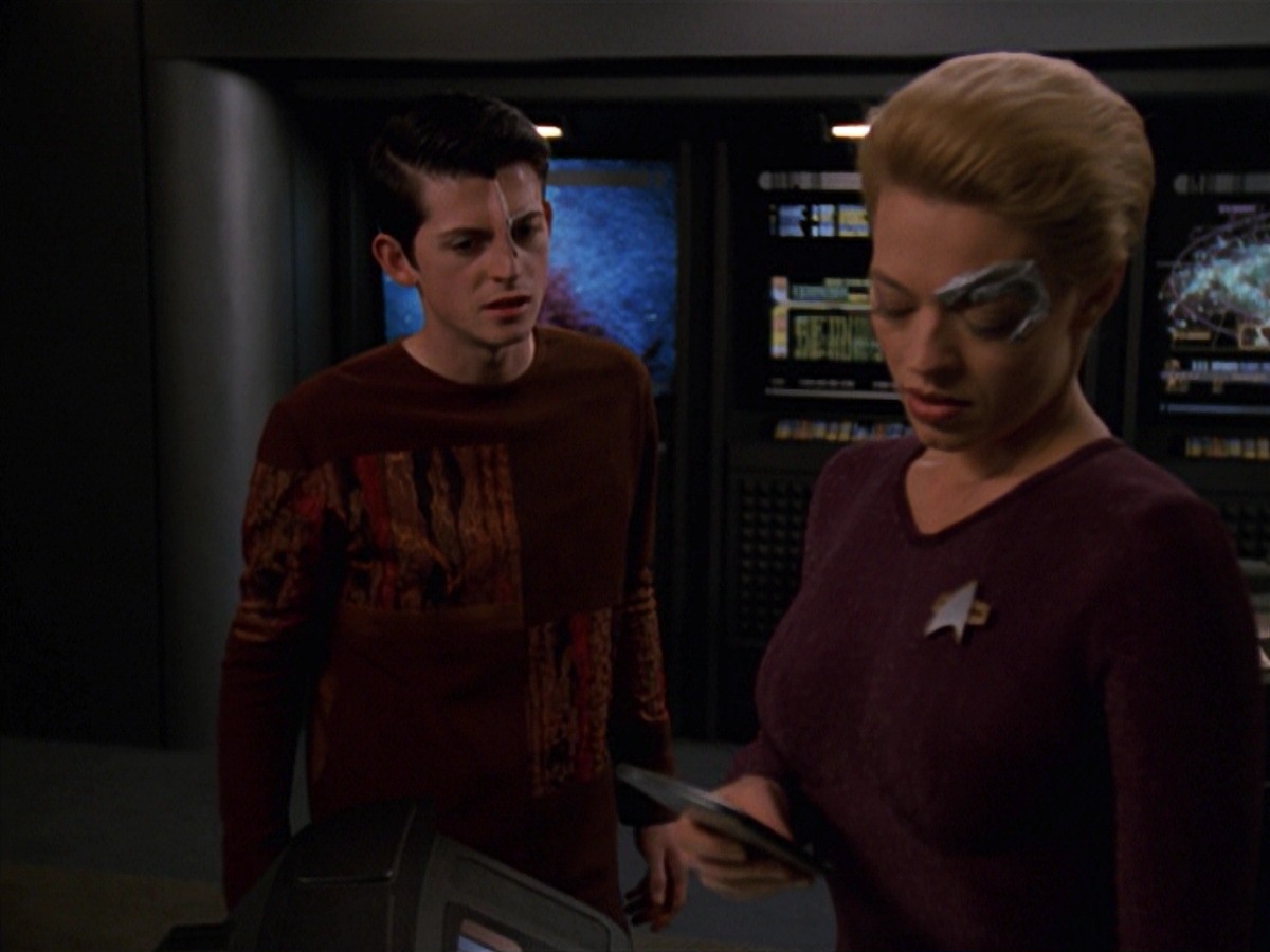 extant_StarTrek_VOY_7x18-HumanError_2501.jpg