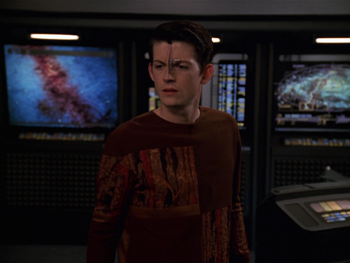 extant_StarTrek_VOY_7x18-HumanError_2513.jpg