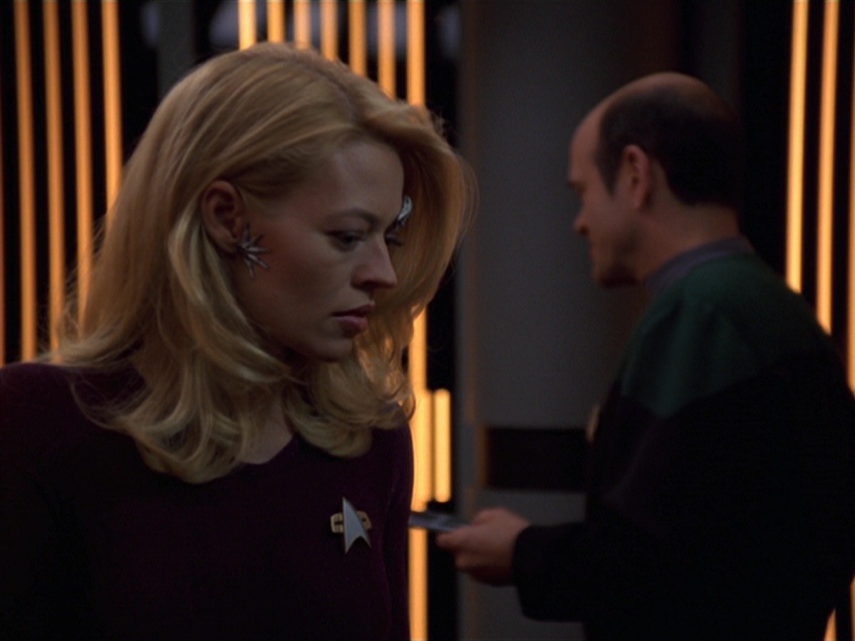 extant_StarTrek_VOY_7x18-HumanError_2973.jpg
