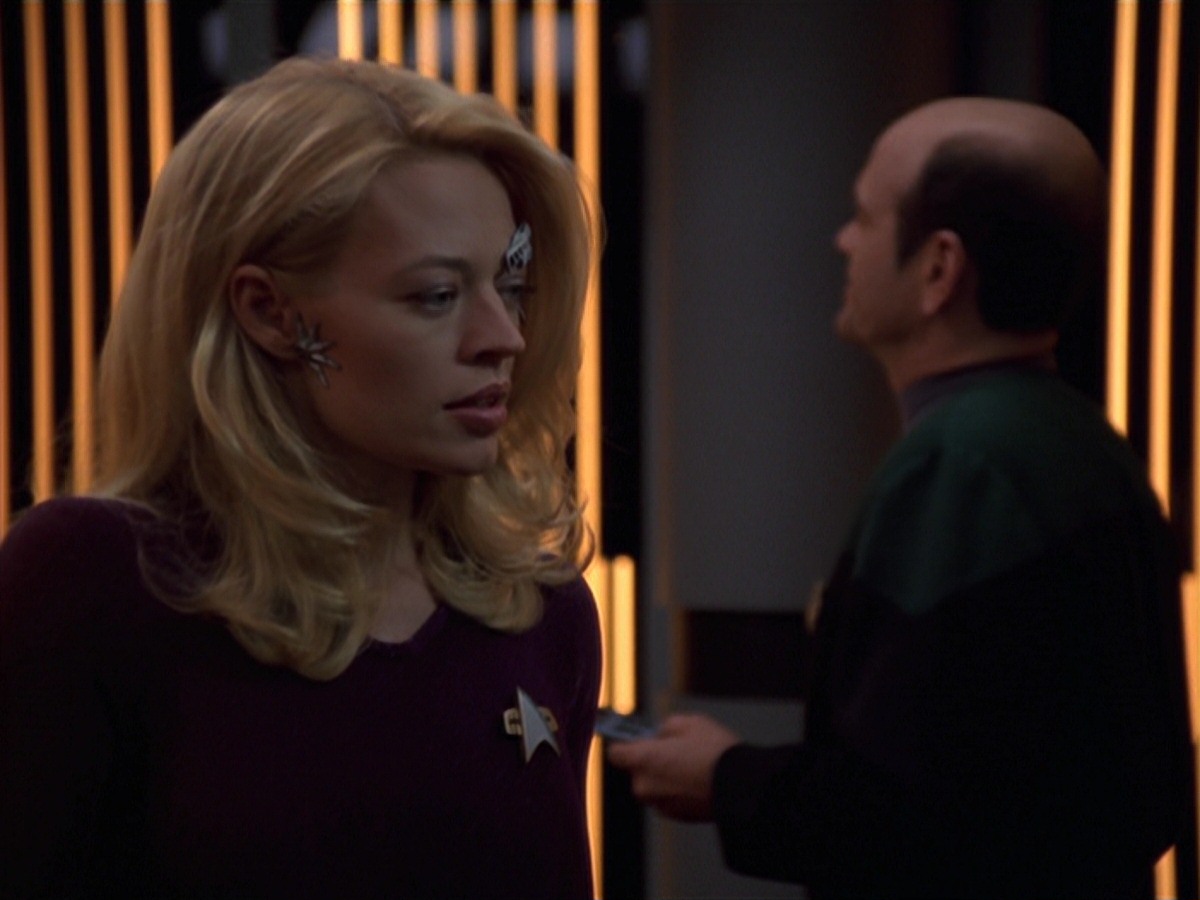 extant_StarTrek_VOY_7x18-HumanError_2978.jpg