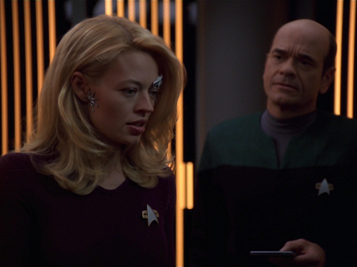 extant_StarTrek_VOY_7x18-HumanError_2995.jpg