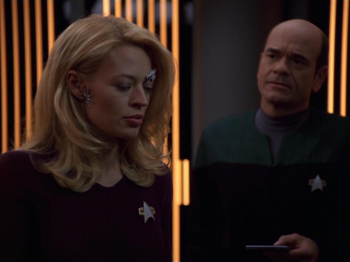 extant_StarTrek_VOY_7x18-HumanError_2996.jpg