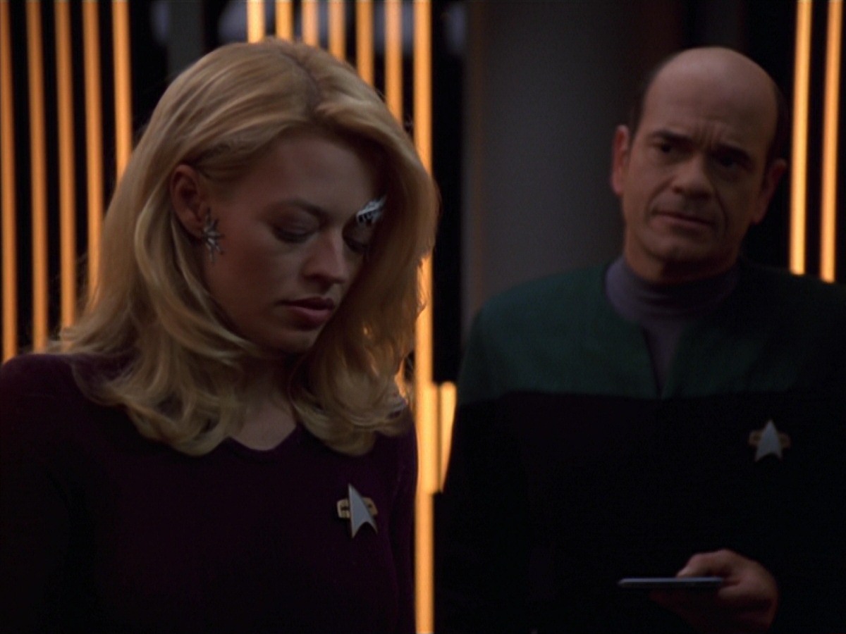 extant_StarTrek_VOY_7x18-HumanError_3011.jpg
