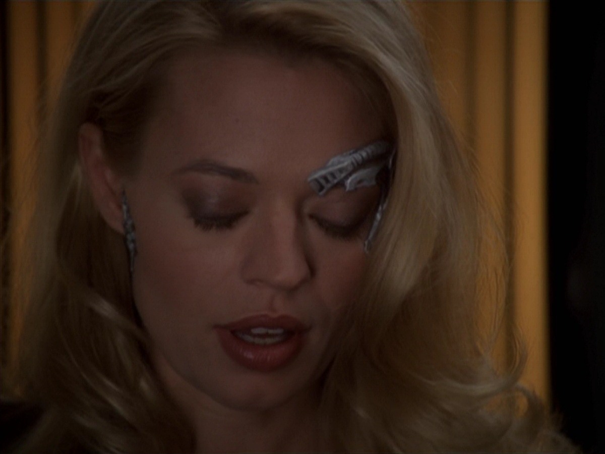 extant_StarTrek_VOY_7x18-HumanError_3054.jpg