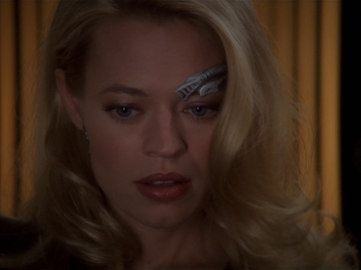 extant_StarTrek_VOY_7x18-HumanError_3074.jpg