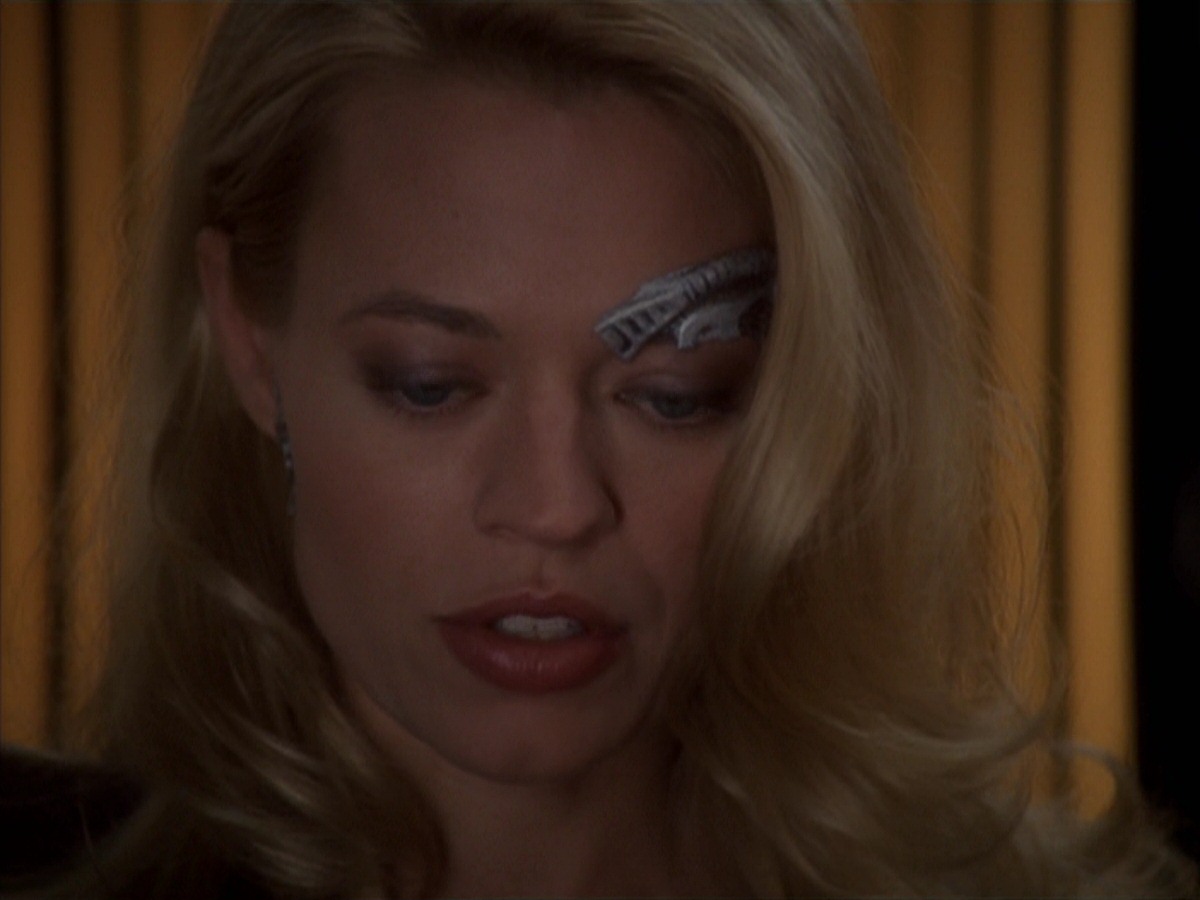 extant_StarTrek_VOY_7x18-HumanError_3077.jpg