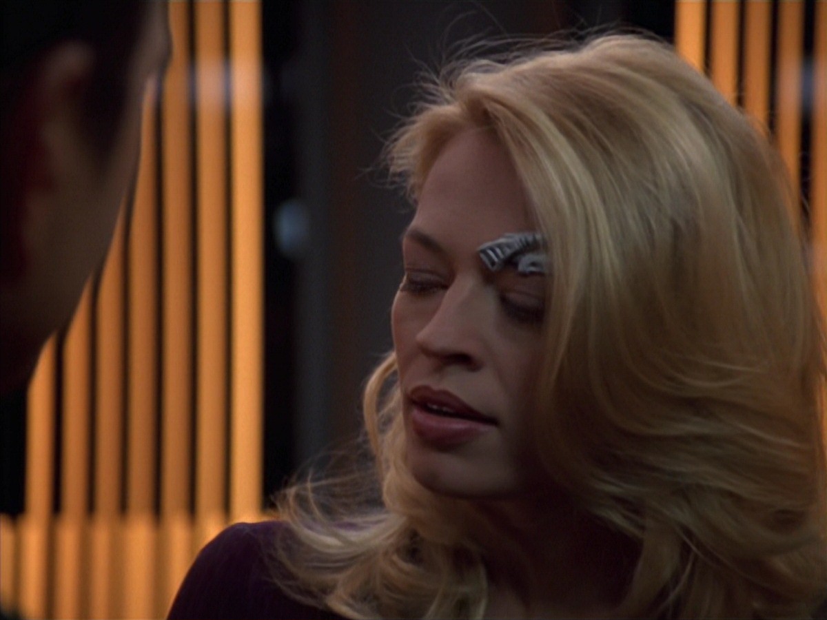 extant_StarTrek_VOY_7x18-HumanError_3102.jpg