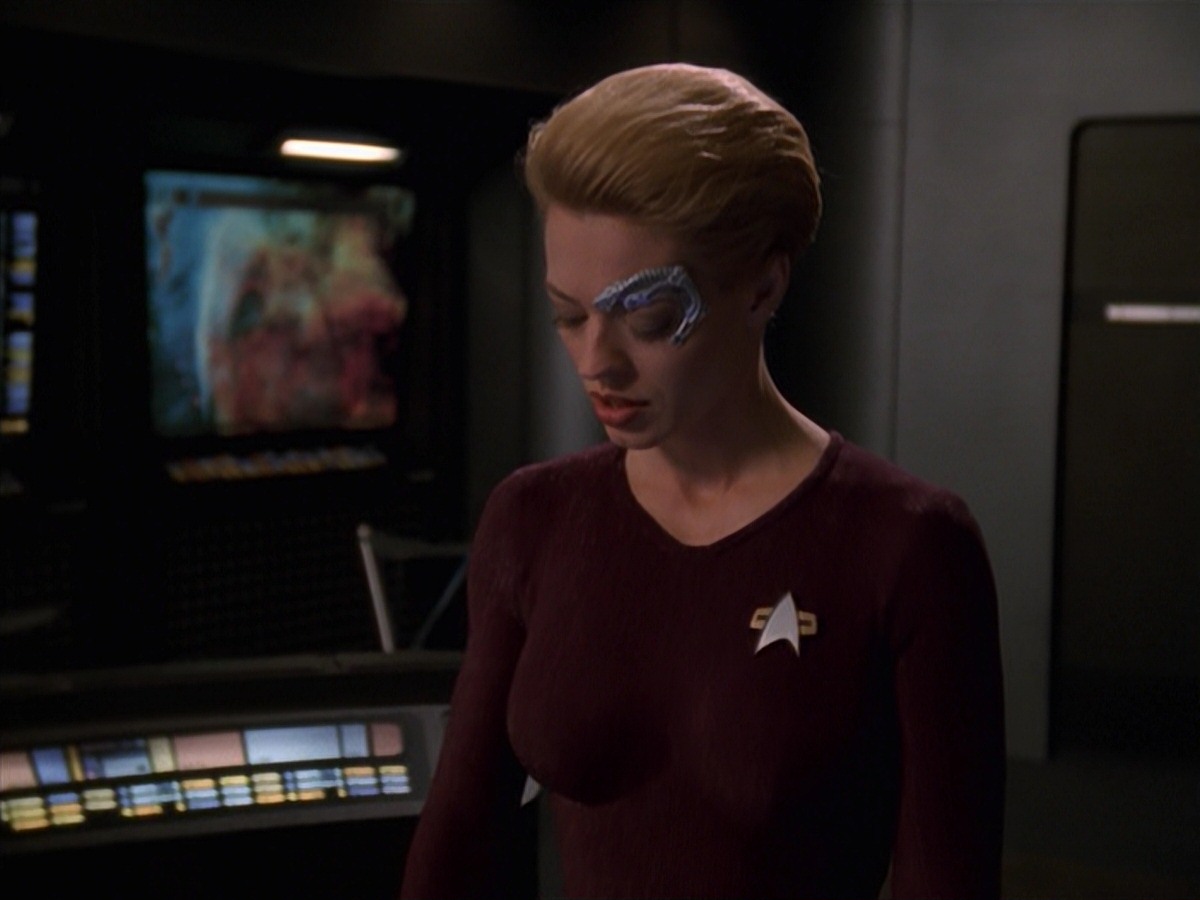 extant_StarTrek_VOY_7x18-HumanError_3266.jpg