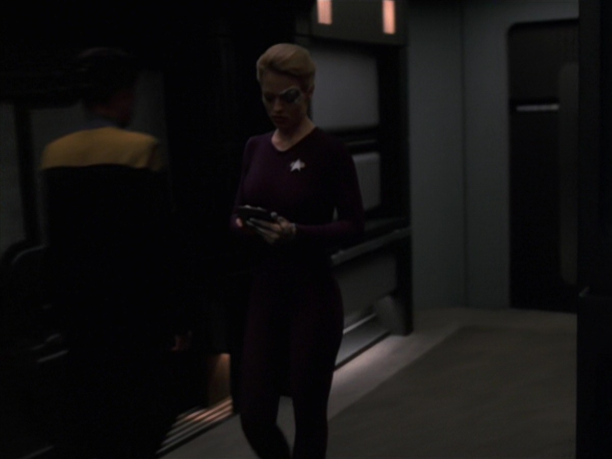 extant_StarTrek_VOY_7x18-HumanError_3562.jpg