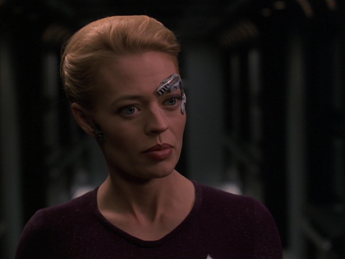 extant_StarTrek_VOY_7x18-HumanError_3607.jpg