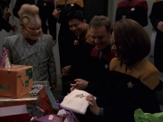 extant_StarTrek_VOY_7x18-HumanError_0272.jpg