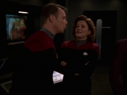 extant_StarTrek_VOY_7x18-HumanError_0475.jpg