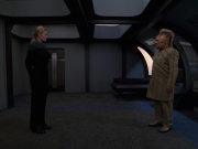 extant_StarTrek_VOY_7x18-HumanError_0546.jpg