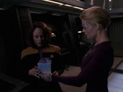 extant_StarTrek_VOY_7x18-HumanError_1244.jpg