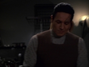 extant_StarTrek_VOY_7x18-HumanError_1532.jpg