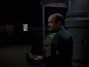 extant_StarTrek_VOY_7x18-HumanError_3434.jpg