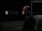 extant_StarTrek_VOY_7x18-HumanError_3435.jpg