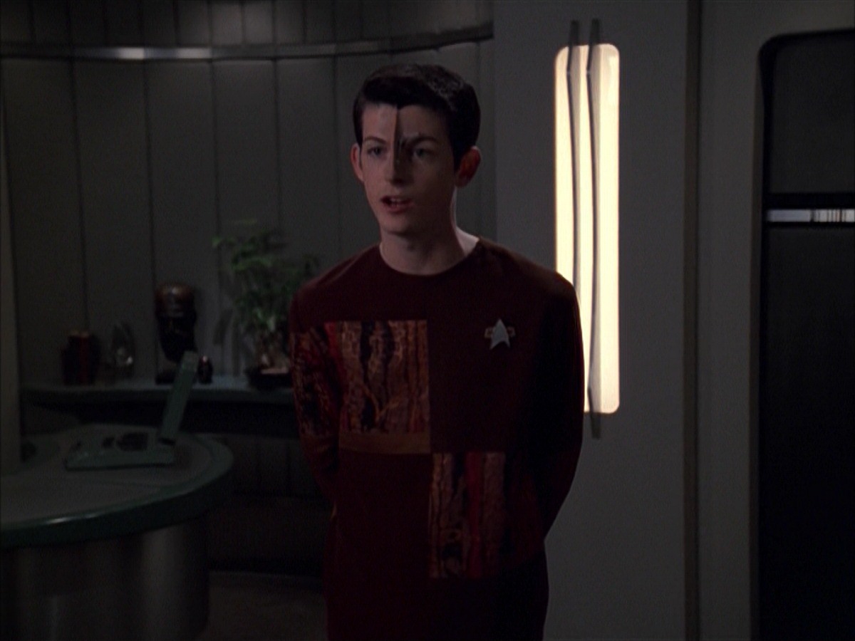 extant_StarTrek_VOY_7x19-Q2_0014.jpg