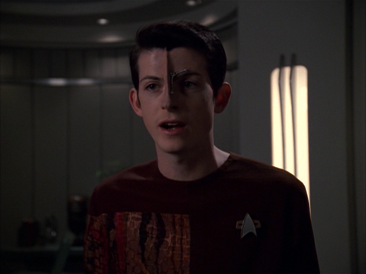 extant_StarTrek_VOY_7x19-Q2_0026.jpg