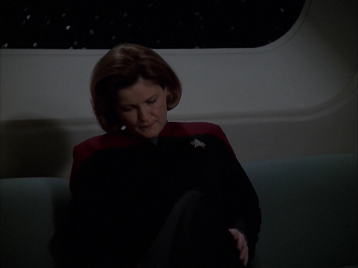 extant_StarTrek_VOY_7x19-Q2_0036.jpg