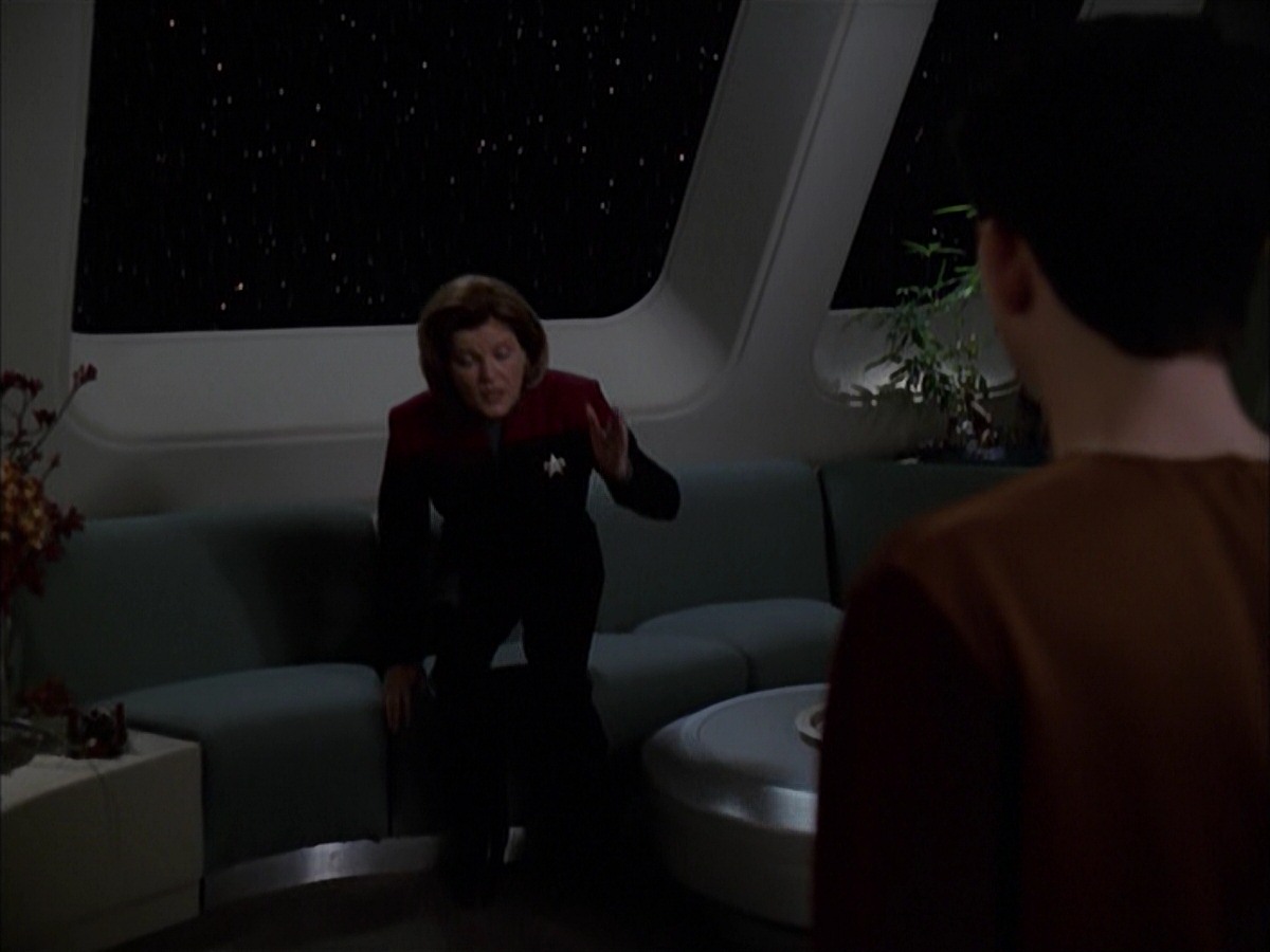 extant_StarTrek_VOY_7x19-Q2_0057.jpg