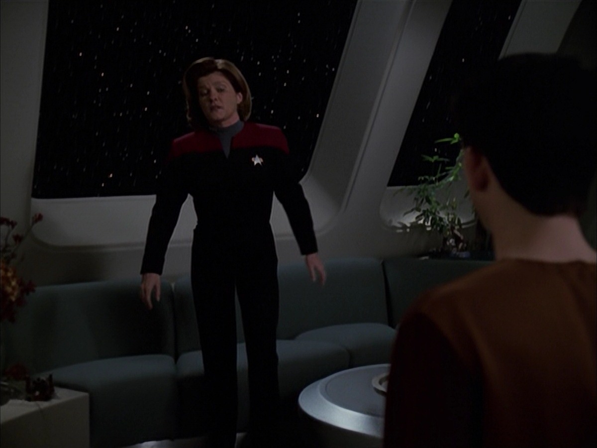 extant_StarTrek_VOY_7x19-Q2_0058.jpg