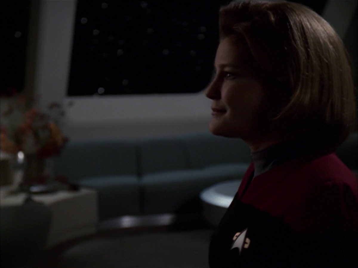 extant_StarTrek_VOY_7x19-Q2_0077.jpg