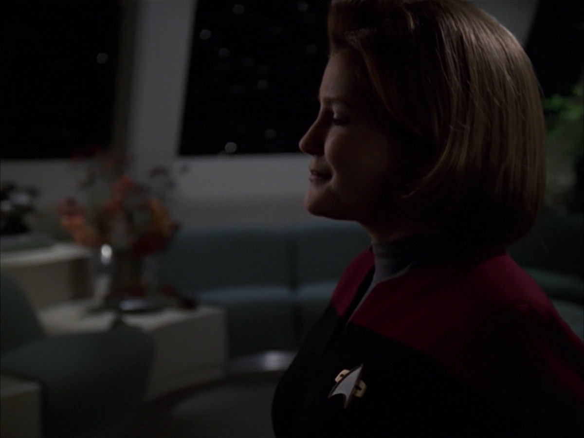 extant_StarTrek_VOY_7x19-Q2_0078.jpg
