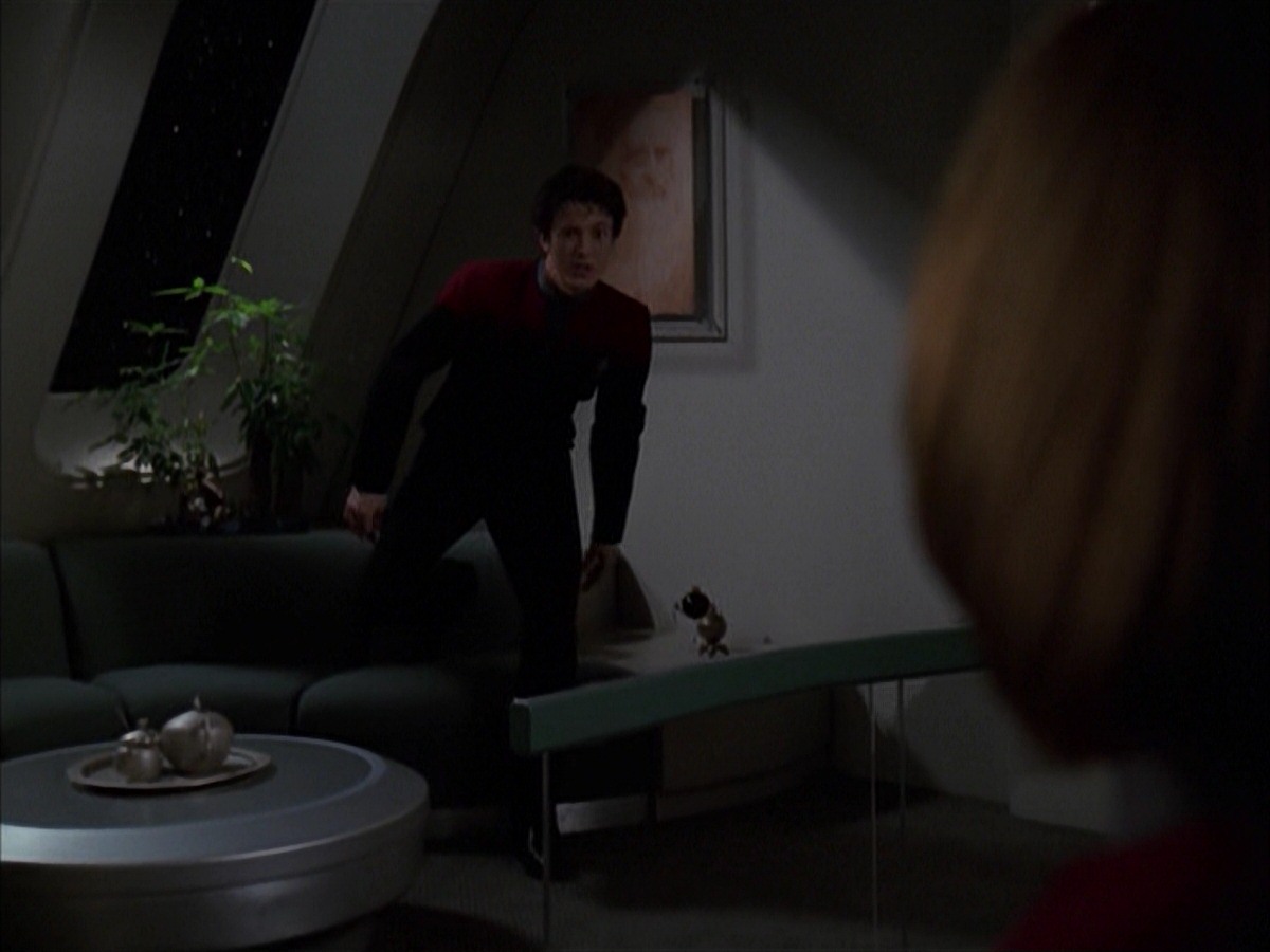 extant_StarTrek_VOY_7x19-Q2_0098.jpg
