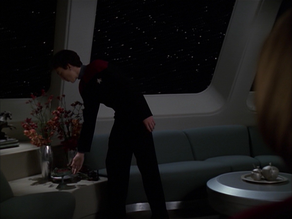 extant_StarTrek_VOY_7x19-Q2_0104.jpg