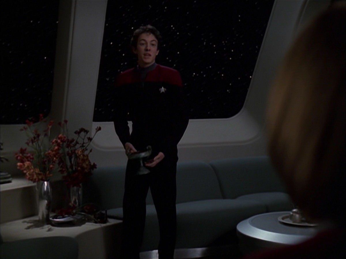 extant_StarTrek_VOY_7x19-Q2_0107.jpg