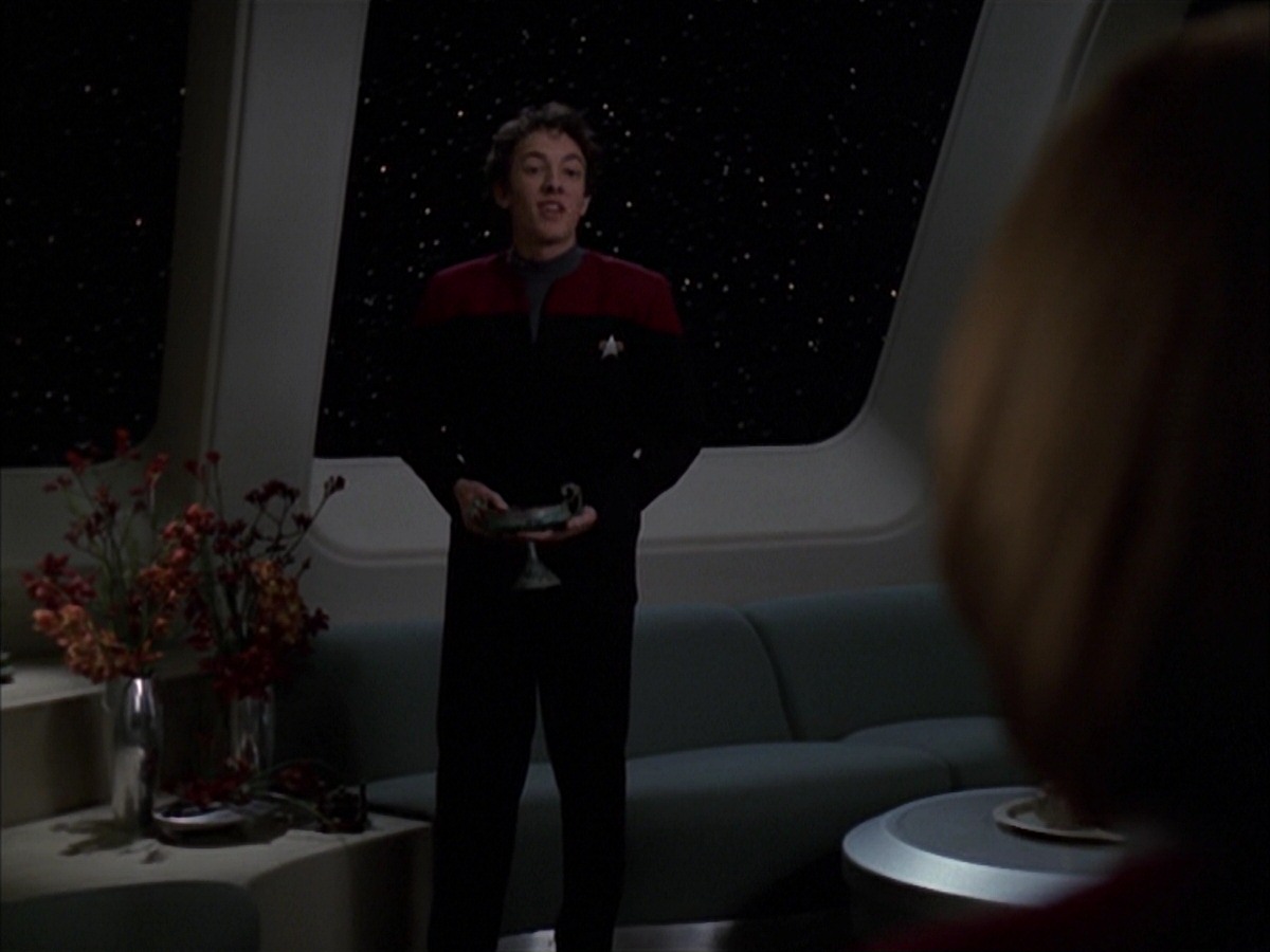 extant_StarTrek_VOY_7x19-Q2_0108.jpg