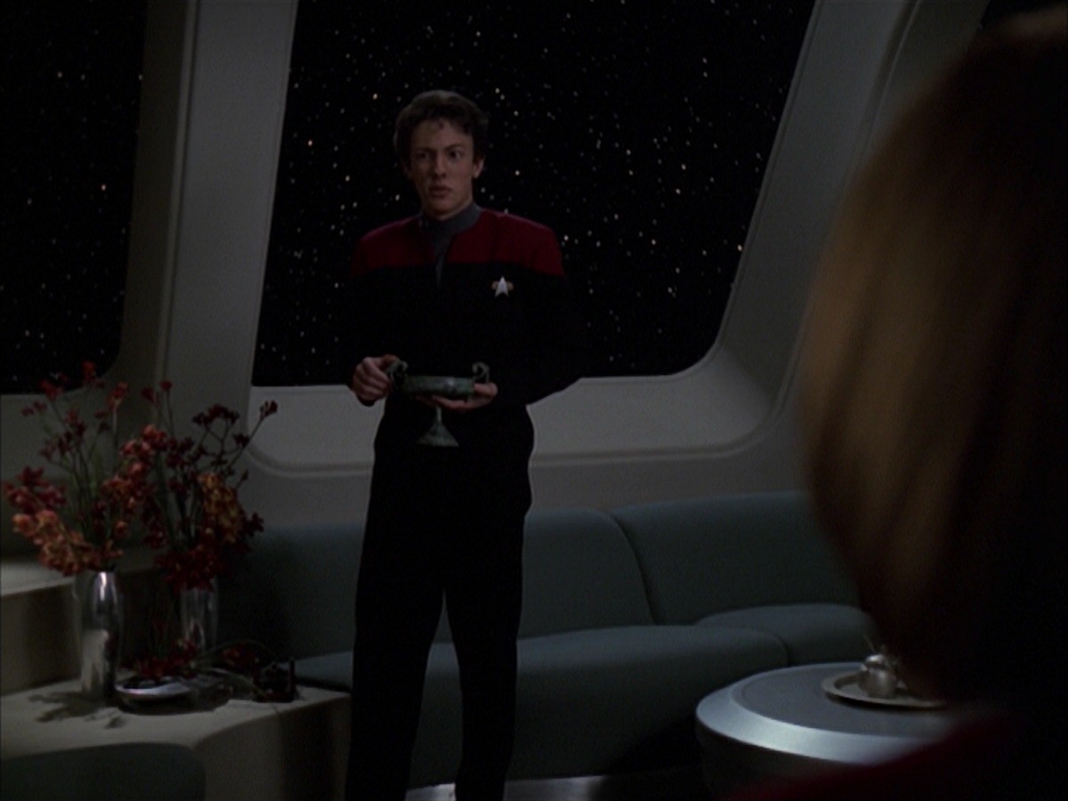 extant_StarTrek_VOY_7x19-Q2_0112.jpg