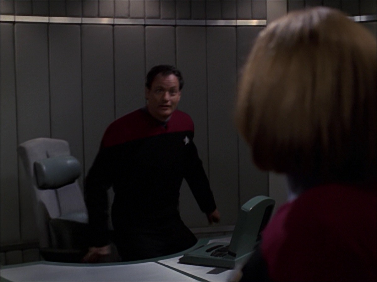 extant_StarTrek_VOY_7x19-Q2_0121.jpg