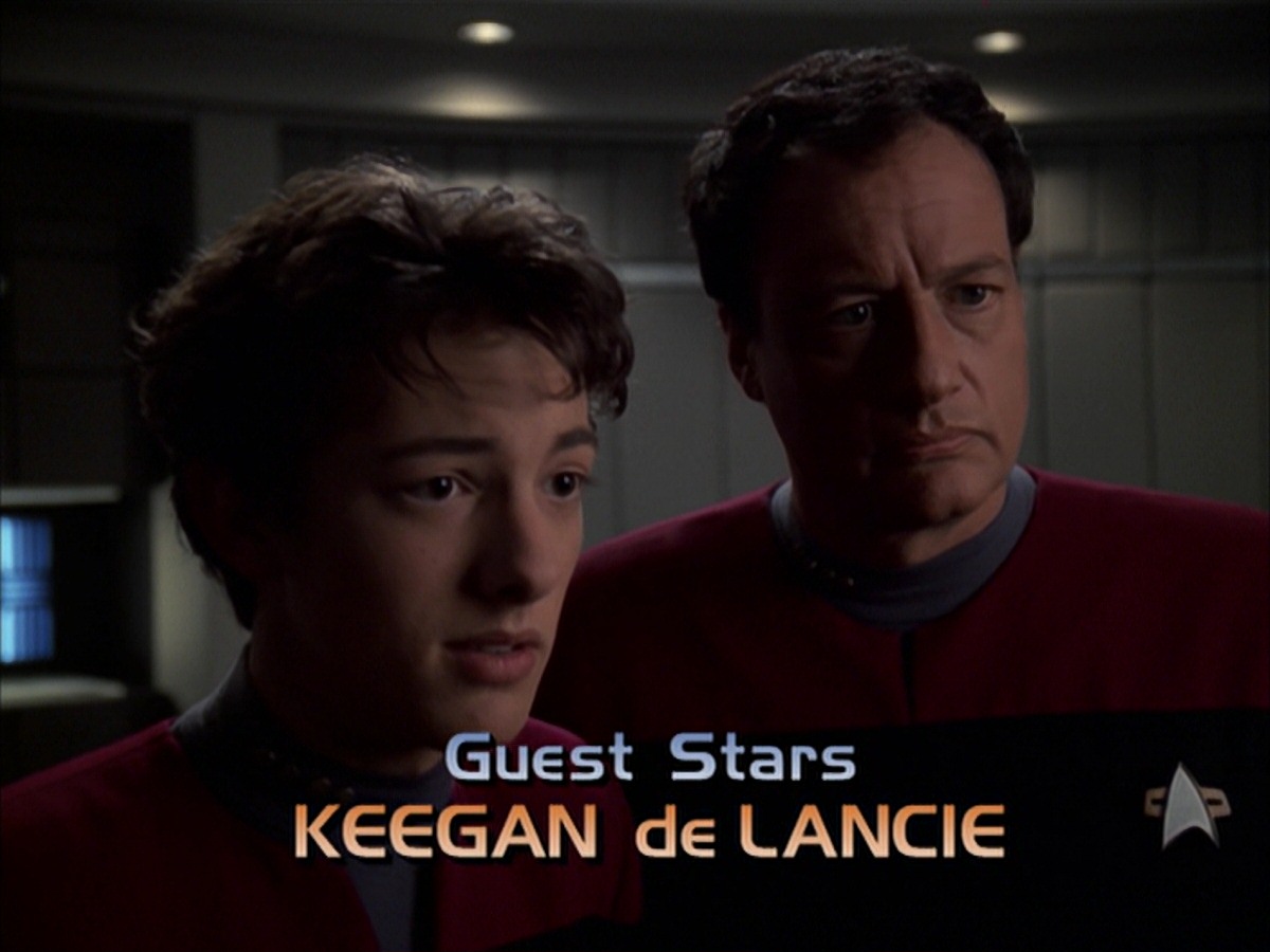 extant_StarTrek_VOY_7x19-Q2_0298.jpg