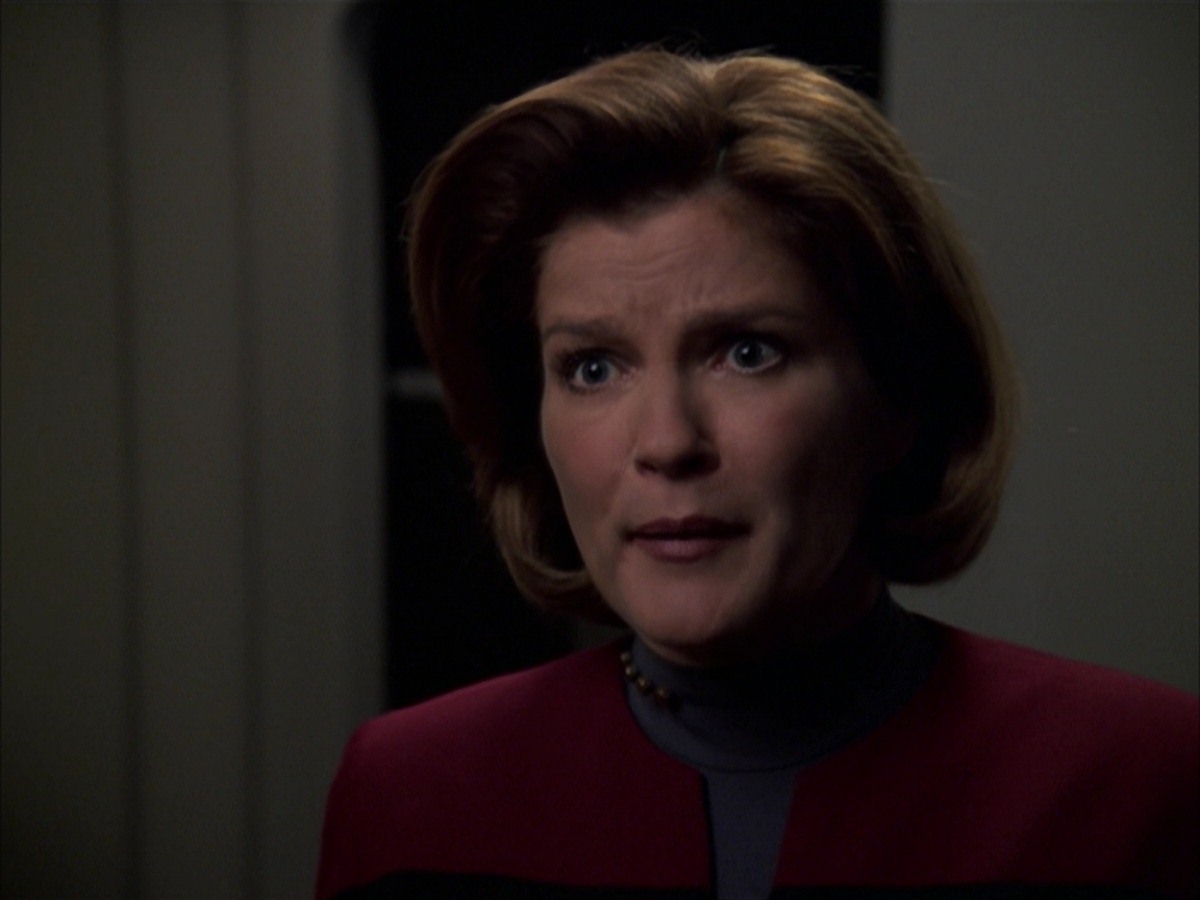 extant_StarTrek_VOY_7x19-Q2_0301.jpg