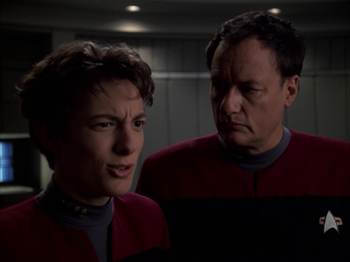 extant_StarTrek_VOY_7x19-Q2_0303.jpg