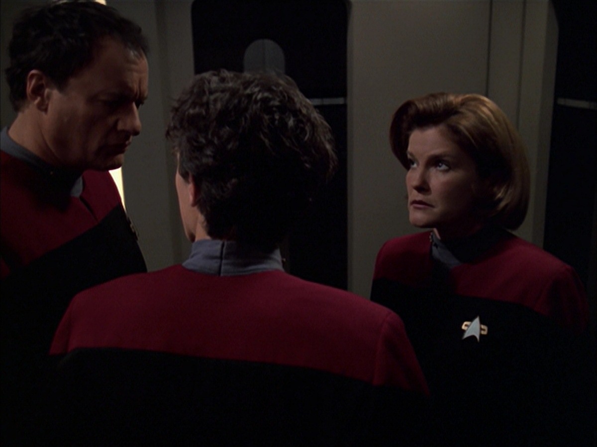 extant_StarTrek_VOY_7x19-Q2_0309.jpg