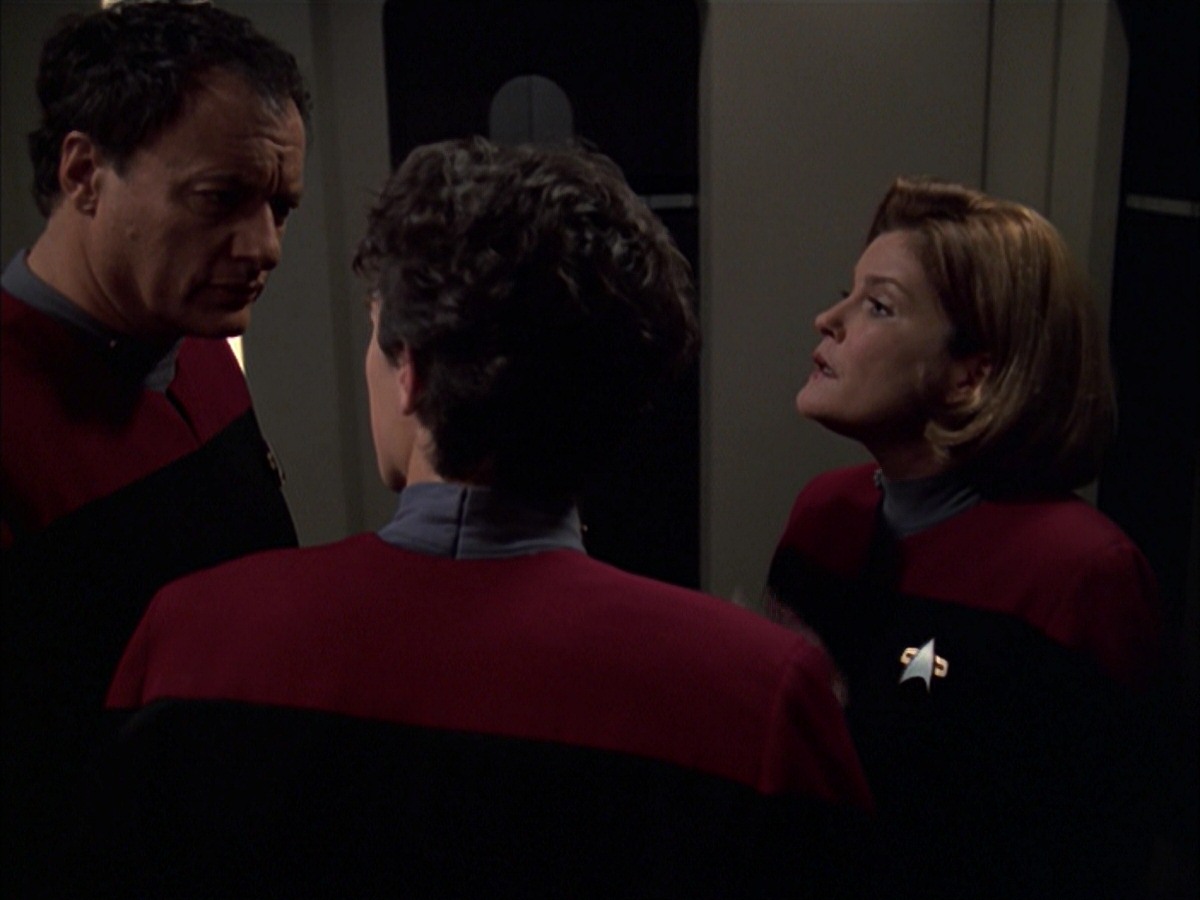 extant_StarTrek_VOY_7x19-Q2_0311.jpg