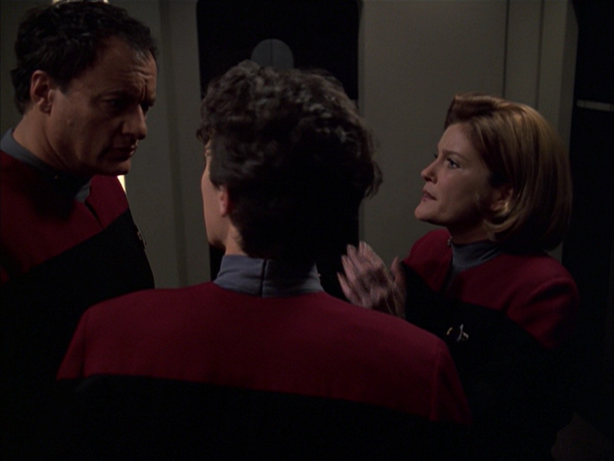 extant_StarTrek_VOY_7x19-Q2_0312.jpg