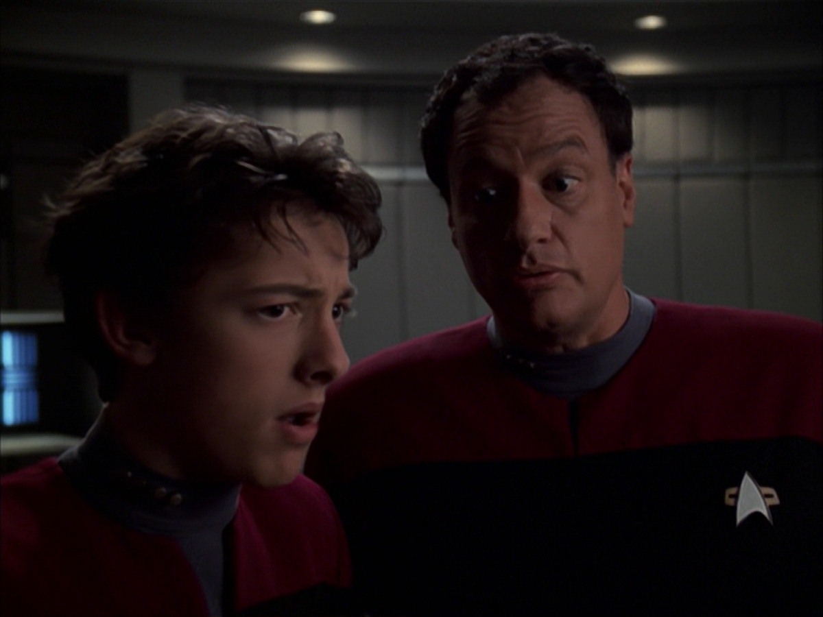 extant_StarTrek_VOY_7x19-Q2_0314.jpg