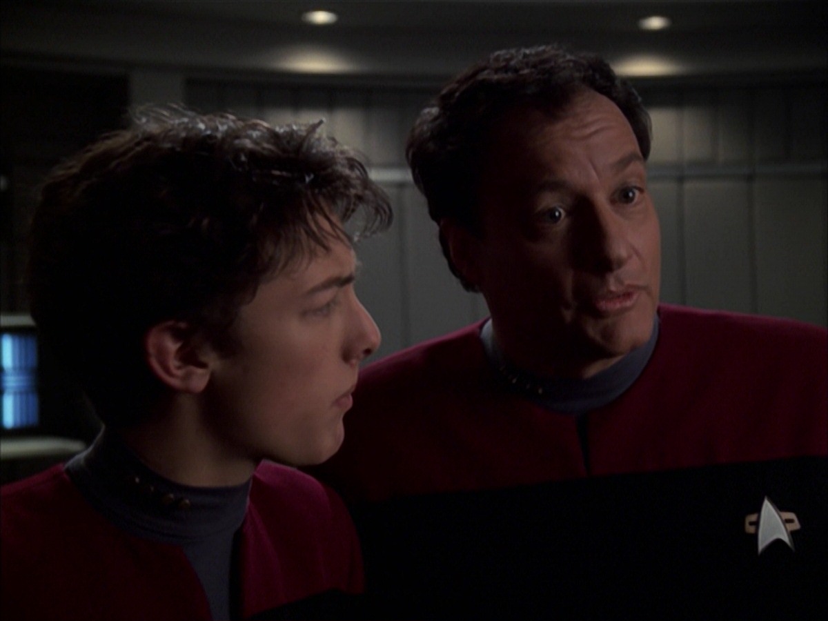 extant_StarTrek_VOY_7x19-Q2_0316.jpg