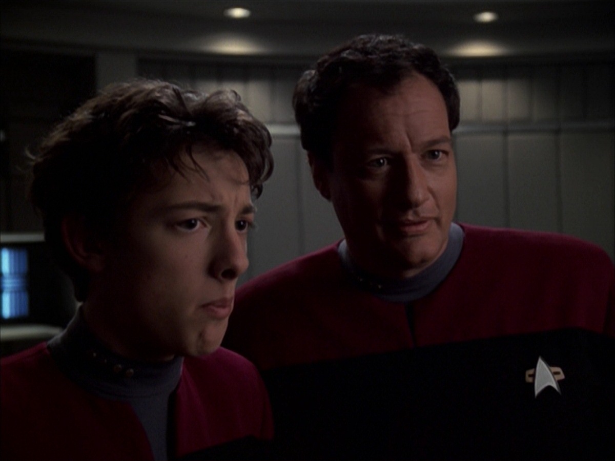 extant_StarTrek_VOY_7x19-Q2_0321.jpg