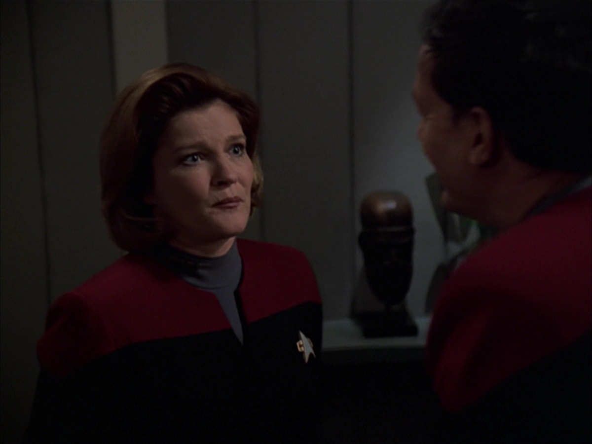 extant_StarTrek_VOY_7x19-Q2_0340.jpg