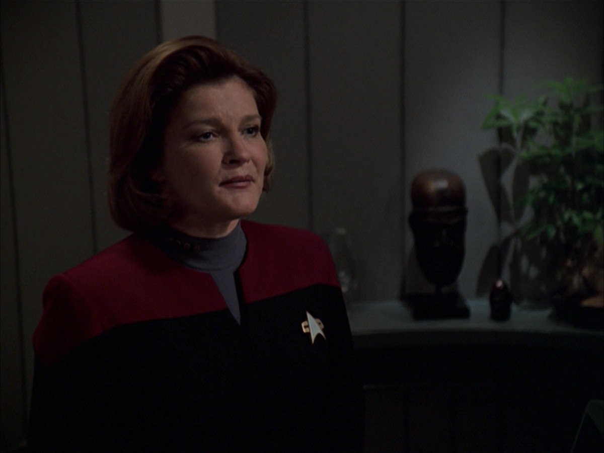 extant_StarTrek_VOY_7x19-Q2_0352.jpg