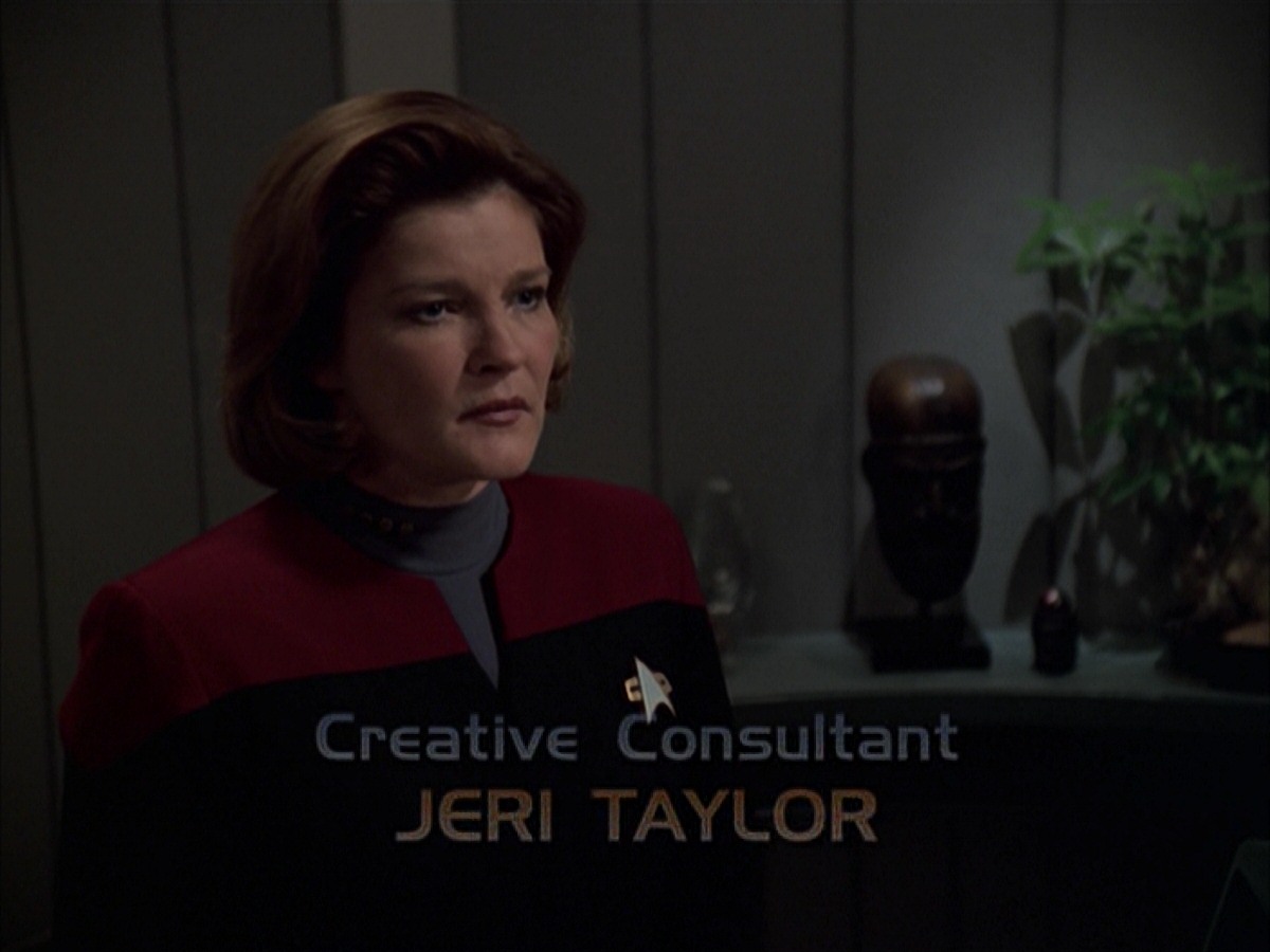 extant_StarTrek_VOY_7x19-Q2_0353.jpg