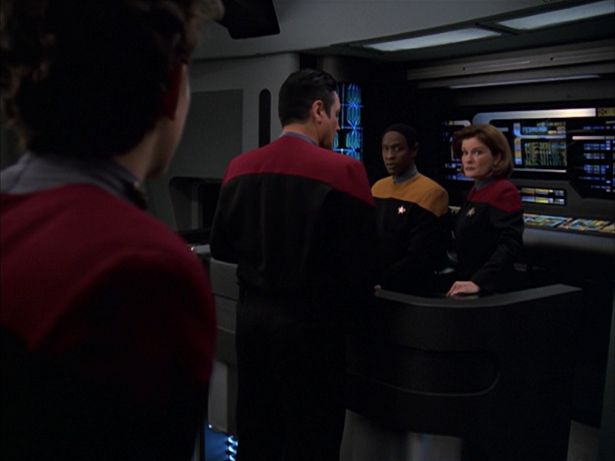 extant_StarTrek_VOY_7x19-Q2_0379.jpg